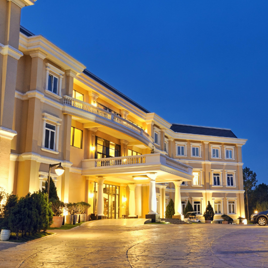 Dalat Edensee Lake Resort & Spa